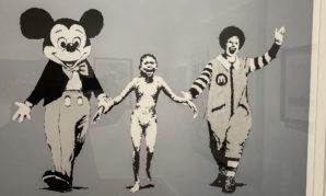 Exposición «The Art of Banksy» en Chile: Un ejemplo preciso de las contradicciones del mercado
